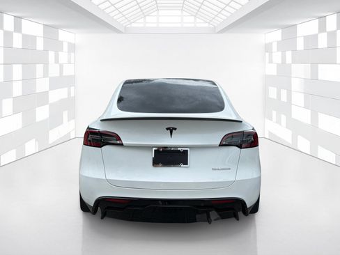 Used 2024 Tesla Model Y Performance AWD/4WD image 6