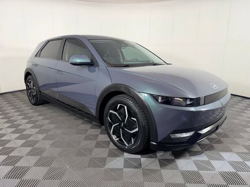 Used 2024 Hyundai Ioniq 5 SEL RWD image 3