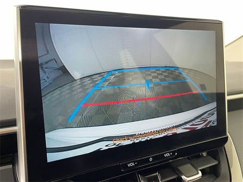 Used 2025 Toyota Corolla XLE image 8