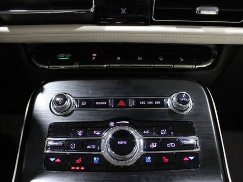 Certified 2021 Lincoln Nautilus Black Label image 22