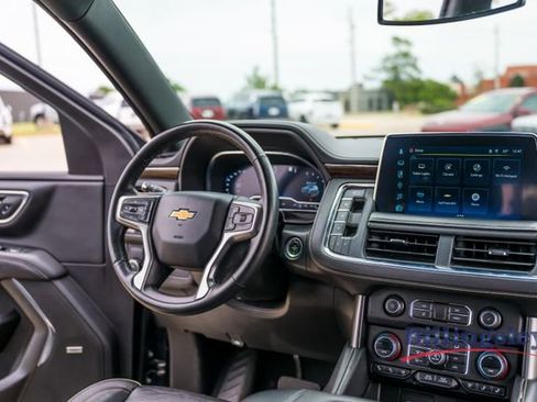 Used 2023 Chevrolet Suburban Premier RWD image 15