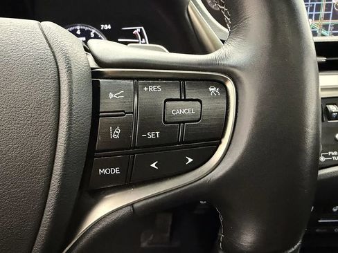 Used 2019 Lexus ES 350 w/ Premium Package FWD image 12