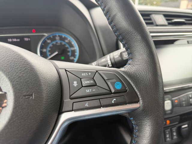 Used 2018 Nissan Leaf SL w/ SL Technology Package FWD image 29