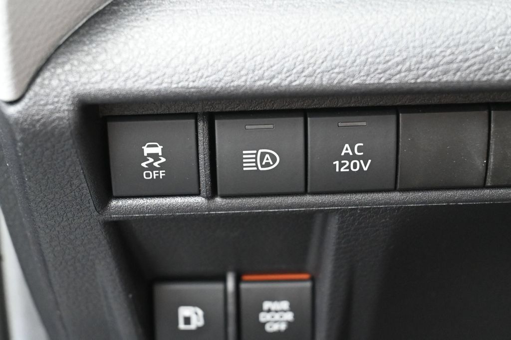 Used 2025 Toyota Sienna XLE w/ XLE Plus Package AWD/4WD image 14