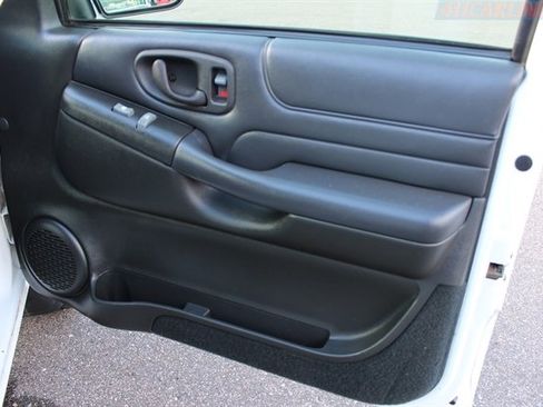 Used 1999 Chevrolet Blazer LT image 35