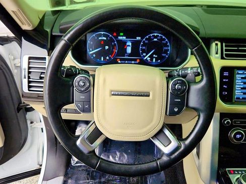 Used 2016 Land Rover Range Rover HSE image 14