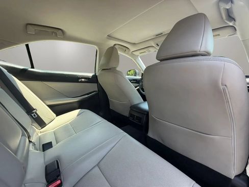 Used 2014 Lexus IS 250 RWD image 23
