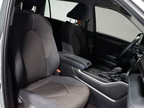 Used 2023 Toyota Highlander L FWD image 26