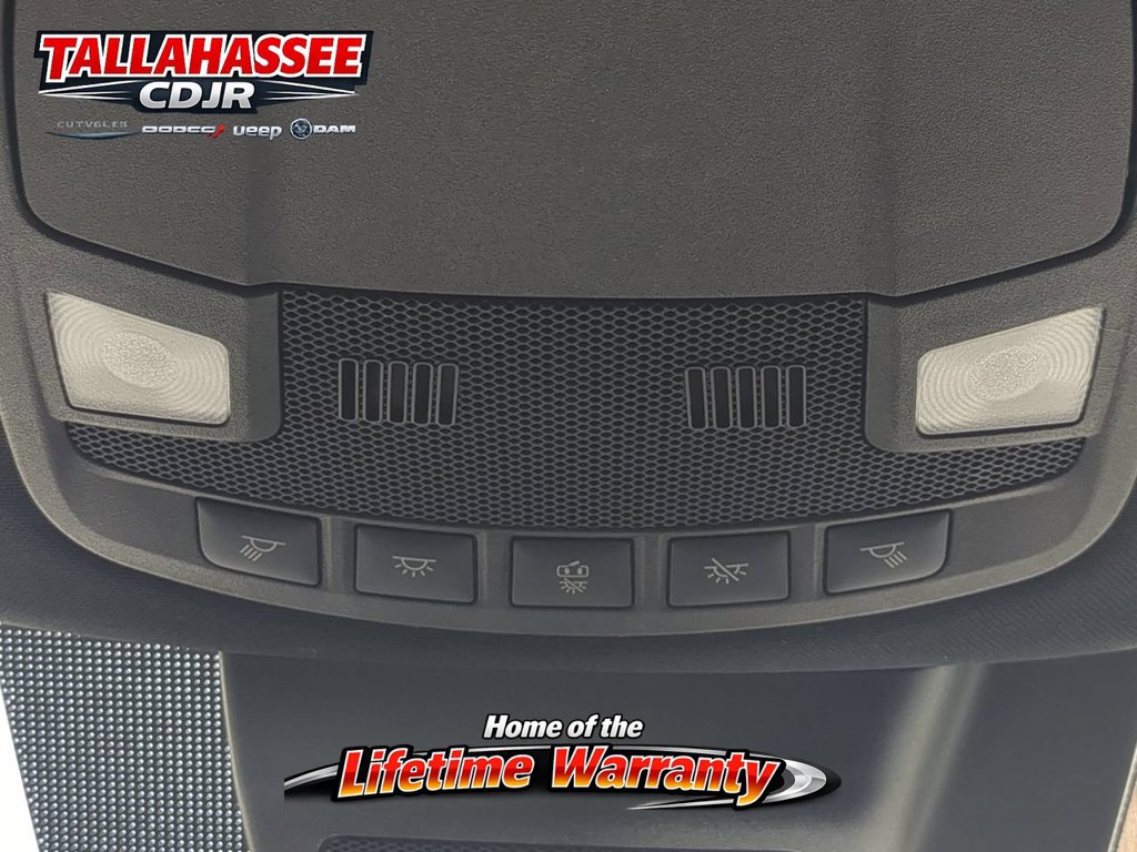 Used 2021 Ford Expedition XLT w/ FX4 Off-Road Package AWD/4WD image 30