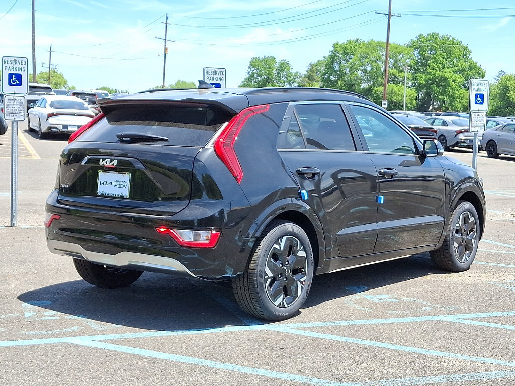 New 2026 Kia Niro Wind w/ Wind Preserve Package FWD image 4