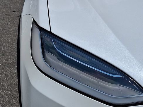 Used 2022 Tesla Model X Plaid AWD/4WD image 9