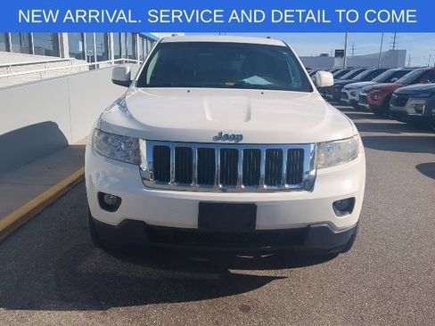 Used 2012 Jeep Grand Cherokee Laredo w/ Laredo E Group AWD/4WD image 12