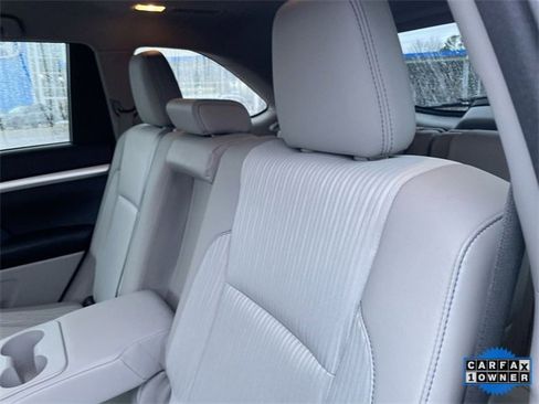 Used 2015 Toyota Highlander Plus image 26