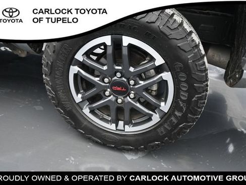 Used 2025 Toyota Tacoma TRD Sport w/ TRD Sport Upgrade Package AWD/4WD image 15