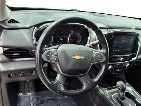 Used 2021 Chevrolet Traverse LT AWD/4WD image 17