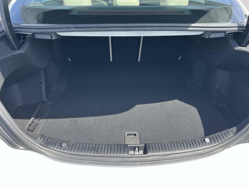 Used 2019 Mercedes-Benz C 300 Sedan image 27