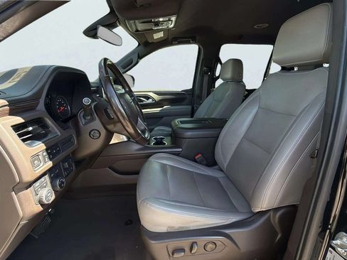 Used 2021 Chevrolet Tahoe Z71 w/ Z71 Off-Road Package AWD/4WD image 16
