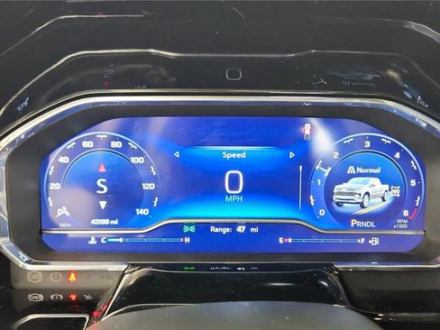 Used 2023 Chevrolet Silverado 1500 LT image 24