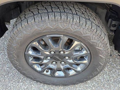 Certified 2025 Toyota 4Runner SR5 RWD image 33