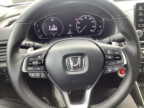 Used 2022 Honda Accord Touring image 11