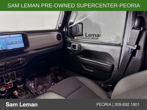 Used 2024 Jeep Gladiator Sport AWD/4WD image 21