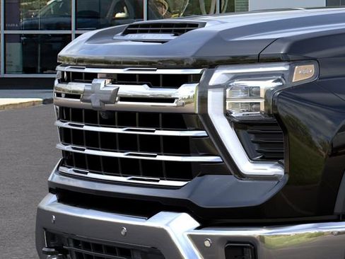 New 2026 Chevrolet Silverado 2500 LTZ w/ LTZ Premium Package AWD/4WD image 13