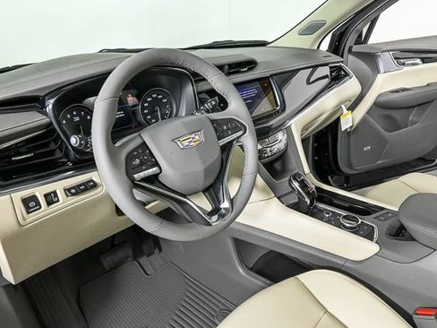 New 2025 Cadillac XT6 Premium Luxury w/ Technology Package image 6