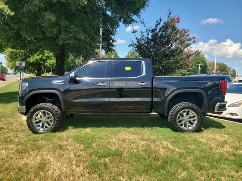 Used 2022 GMC Sierra 1500 SLT AWD/4WD image 6