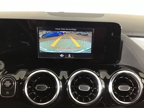 Used 2023 Mercedes-Benz GLA 250 4MATIC image 17