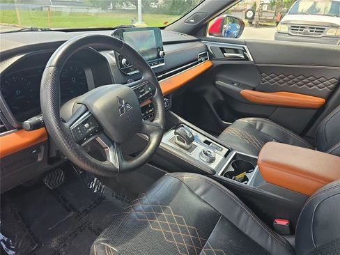Used 2023 Mitsubishi Outlander SEL FWD image 18