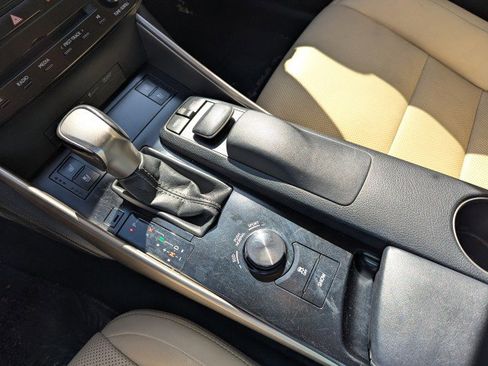 Used 2014 Lexus IS 250 w/ Navigation Package RWD image 19