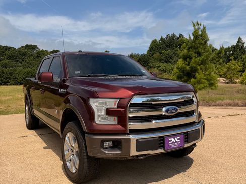 Used 2016 Ford F150 King Ranch w/ Equipment Group 601A Luxury AWD/4WD image 3