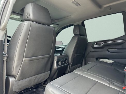 Used 2022 Chevrolet Silverado 1500 LTZ w/ LTZ Convenience Package II AWD/4WD image 14