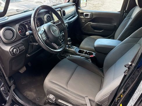 Used 2021 Jeep Gladiator Sport image 25