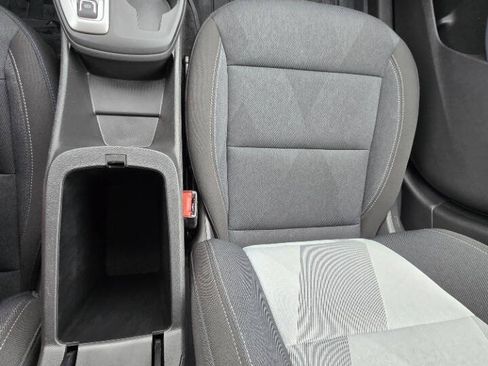 Used 2024 Chevrolet Trax LS w/ LS Convenience Package FWD image 28