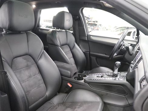 Used 2018 Porsche Macan GTS image 13