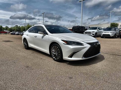 Used 2024 Lexus ES 350 Ultra Luxury w/ Accessory Package (Z2) FWD image 11