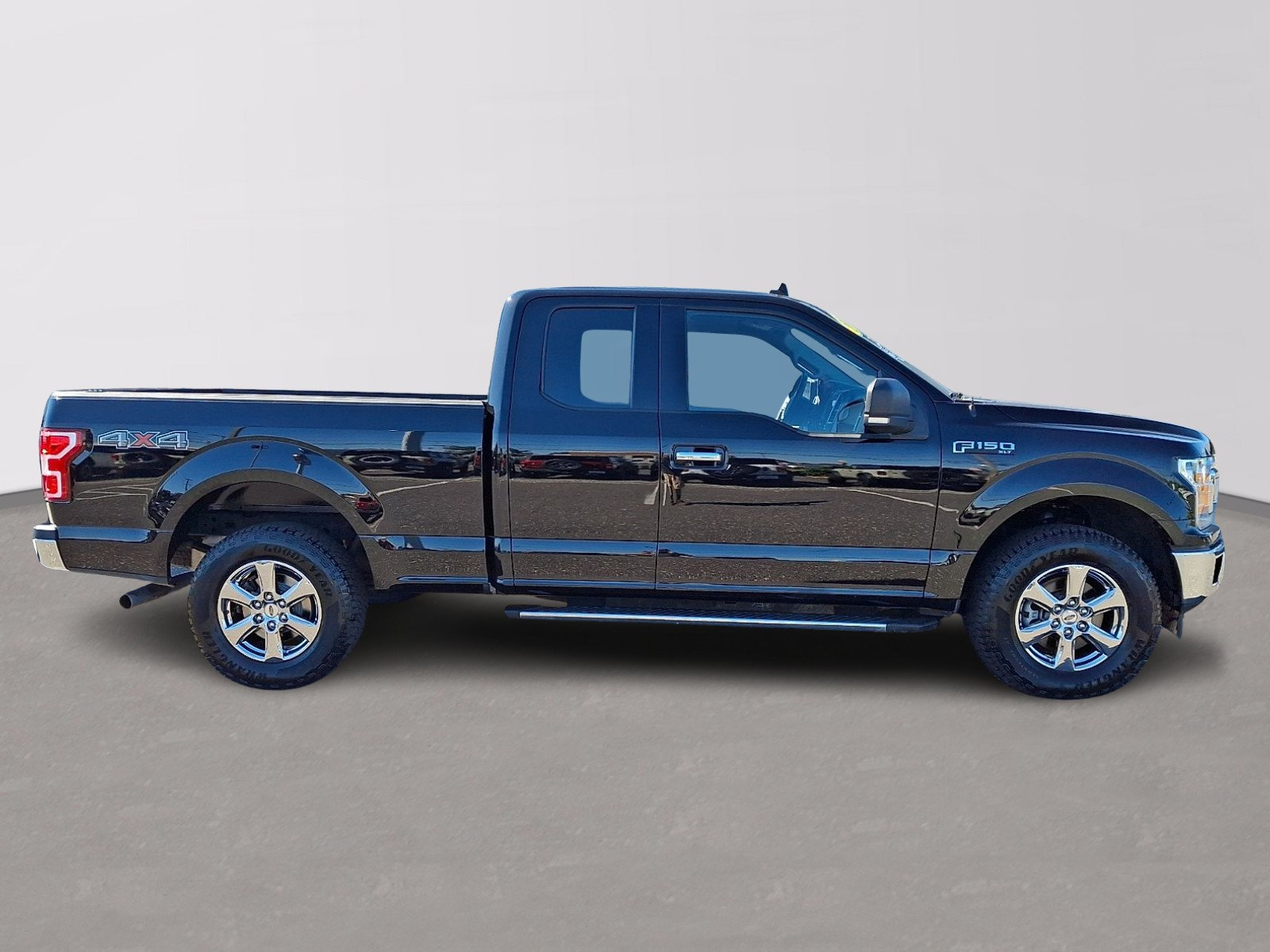 Certified 2020 Ford F150 XLT w/ Equipment Group 302A Luxury AWD/4WD image 7