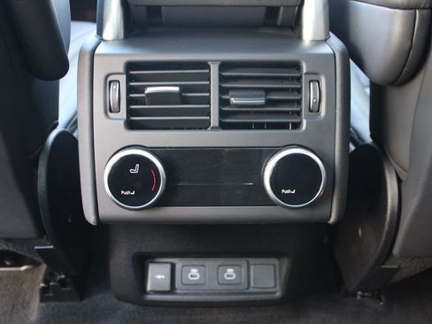 Certified 2025 Land Rover Discovery Dynamic SE image 36