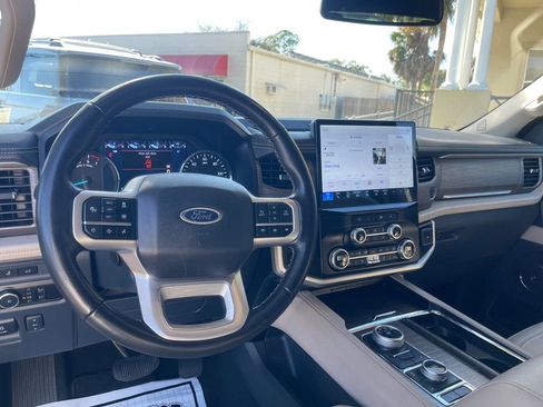 Used 2024 Ford Expedition Max Limited image 13