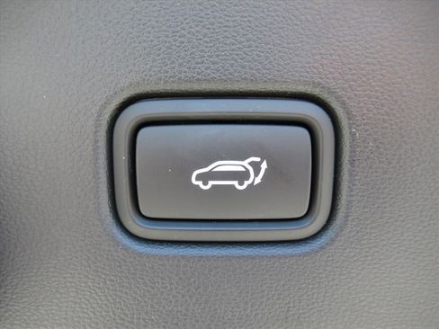Used 2025 Hyundai Tucson Limited FWD image 38