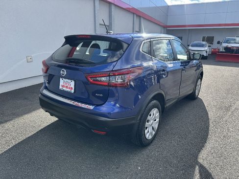 Used 2020 Nissan Rogue Sport S image 5
