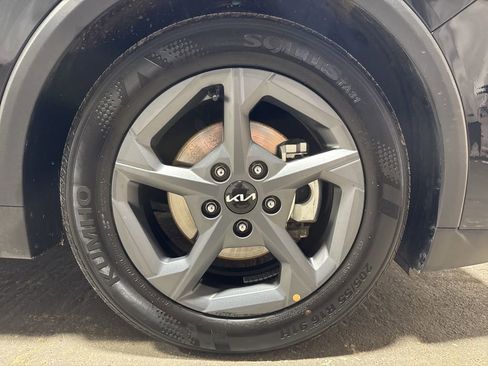 Used 2025 Kia K4 FWD image 39