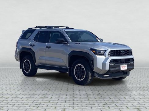 Certified 2025 Toyota 4Runner TRD Off-Road Premium AWD/4WD image 6