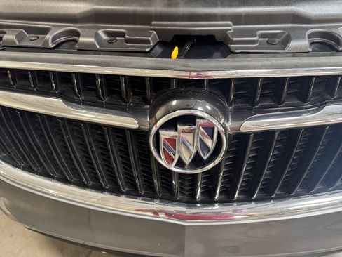 Used 2018 Buick Enclave Essence w/ Trailering Package FWD image 23