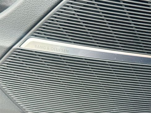 Used 2021 Audi Q8 Prestige w/ Prestige Package image 20