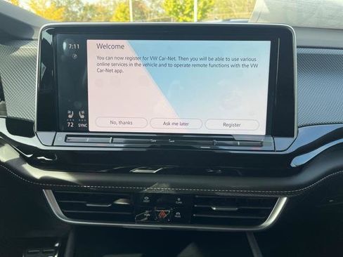 Certified 2025 Volkswagen Atlas Cross Sport SEL R-Line image 25