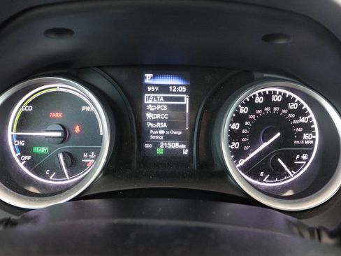 Used 2023 Toyota Camry LE image 28