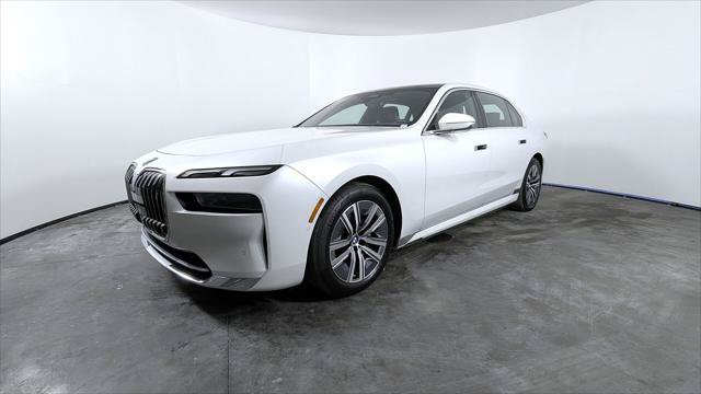 Used 2024 BMW i7 eDrive50 w/ Premium Package 2 RWD image 2