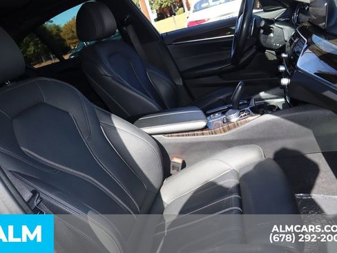 Used 2019 BMW 530e image 25
